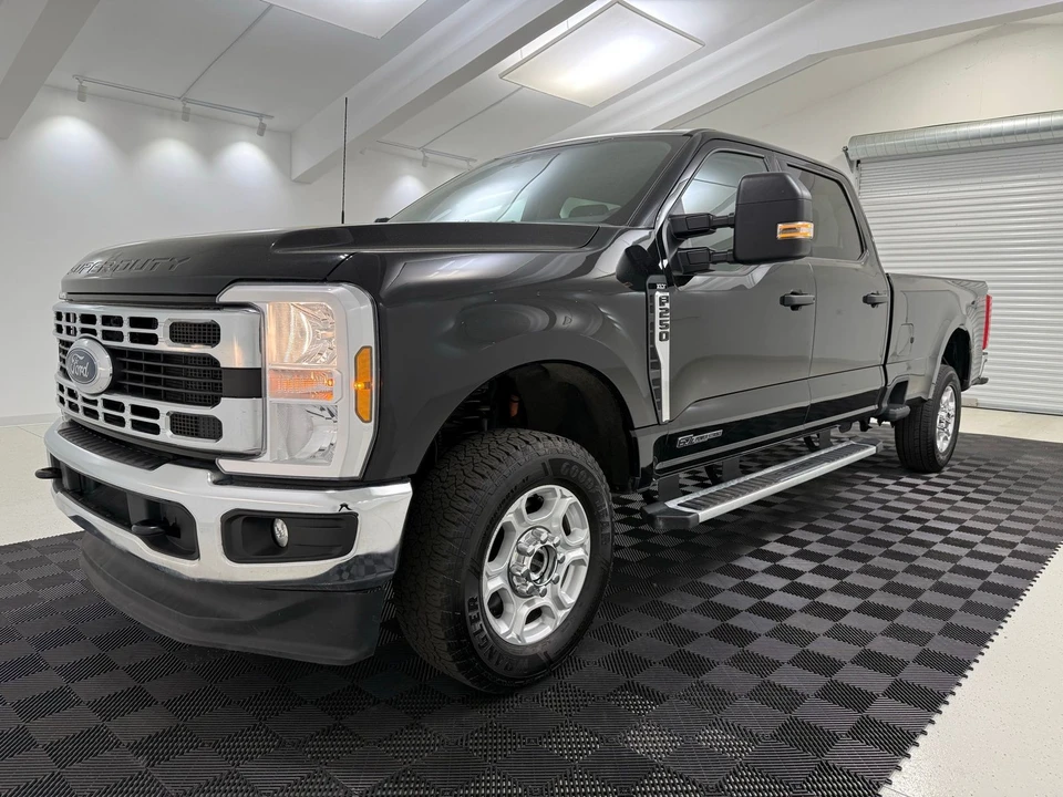 2025 Ford Super Duty 5th Gen - Image 3 of 21