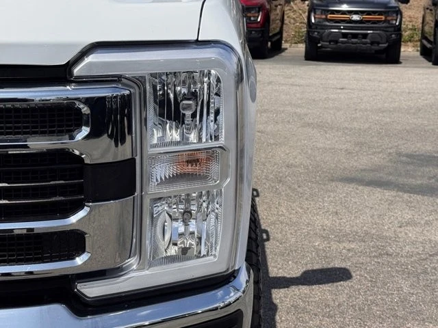 2025 Ford Super Duty 5th Gen - Image 8 of 29