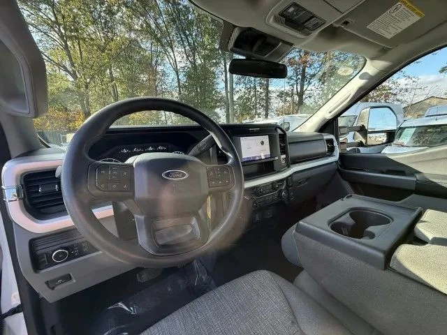 2025 Ford Super Duty 5th Gen - Image 11 of 12