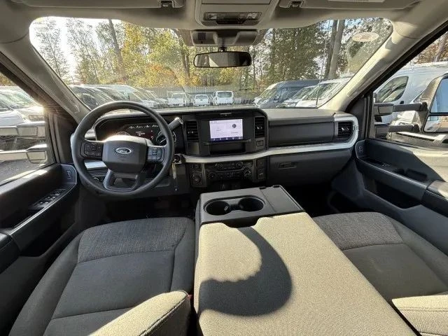 2025 Ford Super Duty 5th Gen - Image 9 of 12
