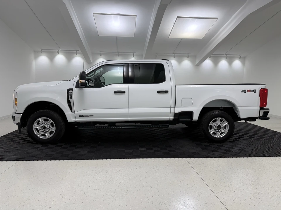 2025 Ford Super Duty 5th Gen - Image 4 of 12