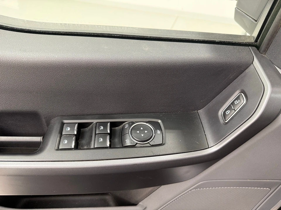 2025 Ford Super Duty 5th Gen - Image 16 of 21