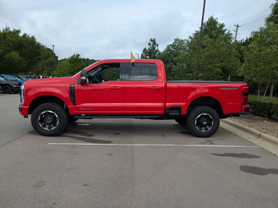 2025 Ford Super Duty 5th Gen - Image 7 of 31