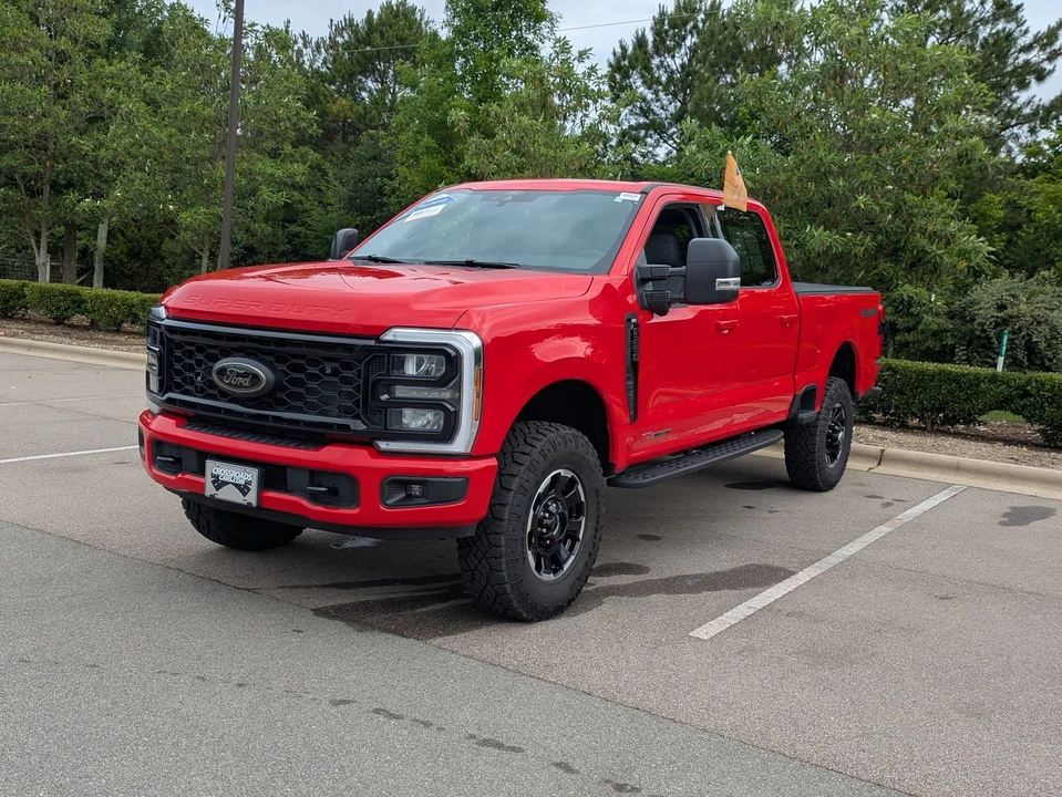 2025 Ford Super Duty 5th Gen - Image 8 of 31