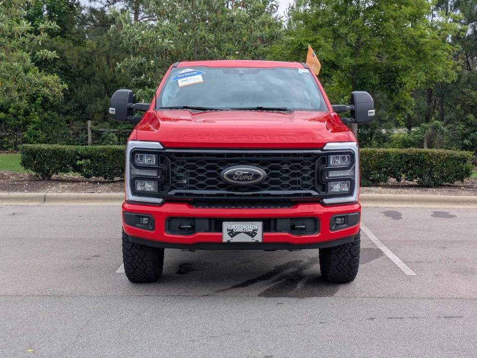 2025 Ford Super Duty 5th Gen - Image 9 of 31