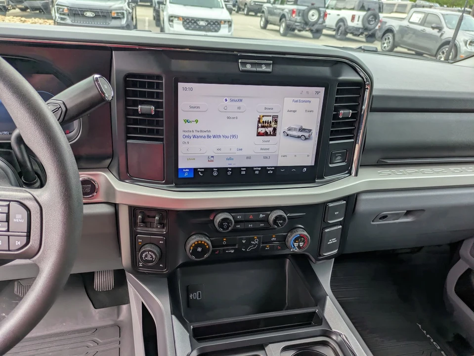 2025 Ford Super Duty 5th Gen - Image 23 of 31
