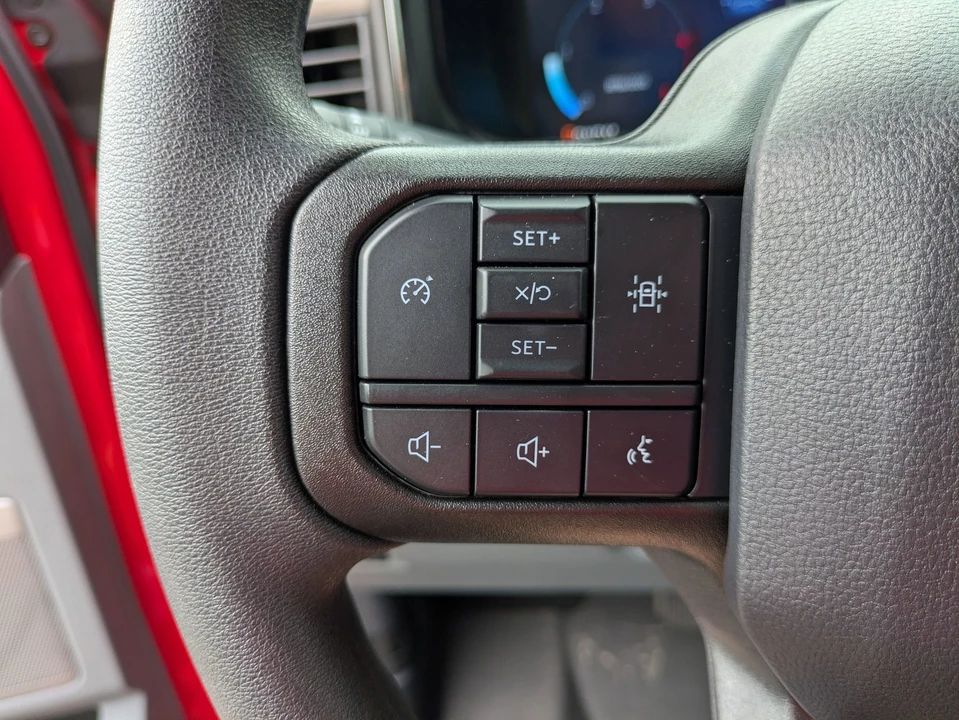 2025 Ford Super Duty 5th Gen - Image 19 of 31