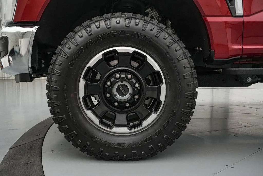 2025 Ford Super Duty 5th Gen - Image 12 of 21