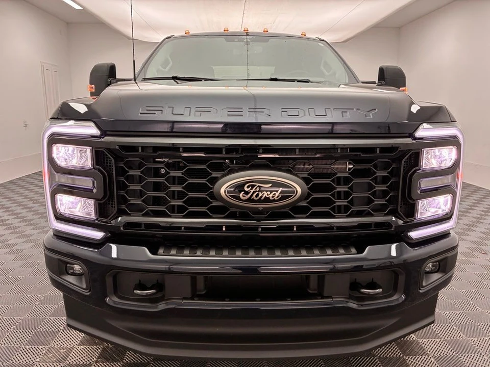 2025 Ford Super Duty 5th Gen - Image 12 of 12