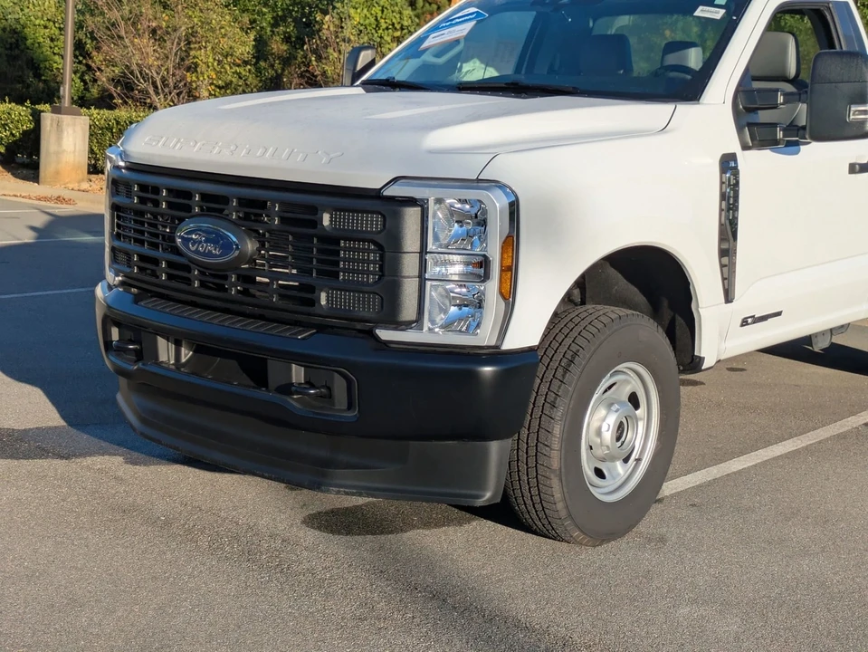 2025 Ford Super Duty 5th Gen - Image 10 of 12