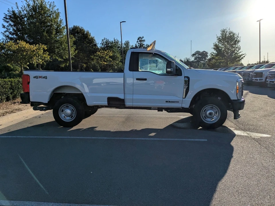 2025 Ford Super Duty 5th Gen - Image 3 of 12