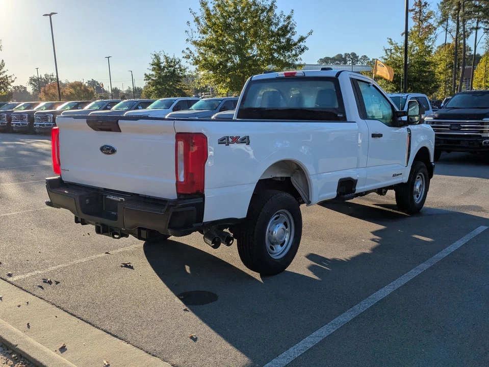 2025 Ford Super Duty 5th Gen - Image 4 of 21