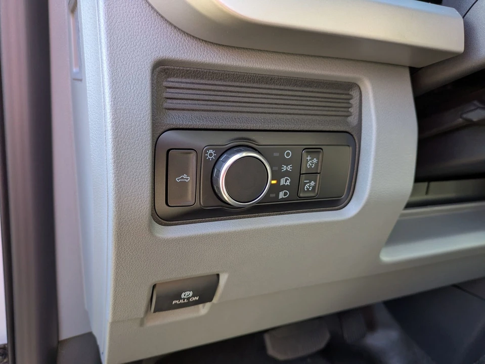 2025 Ford Super Duty 5th Gen - Image 18 of 21