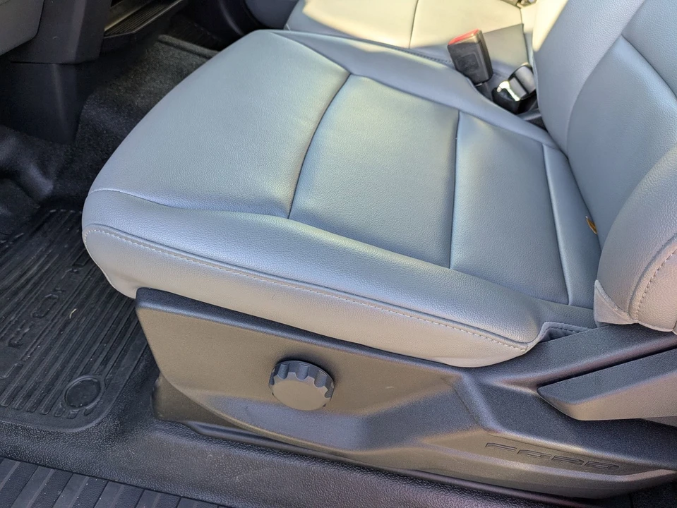 2025 Ford Super Duty 5th Gen - Image 14 of 21