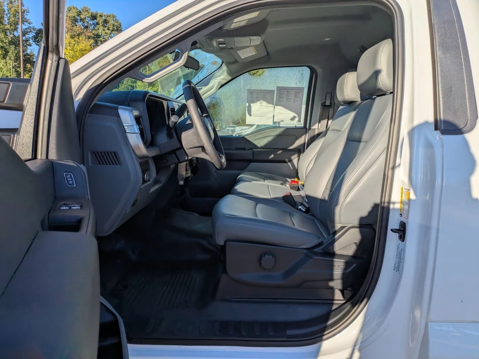 2025 Ford Super Duty 5th Gen - Image 13 of 21