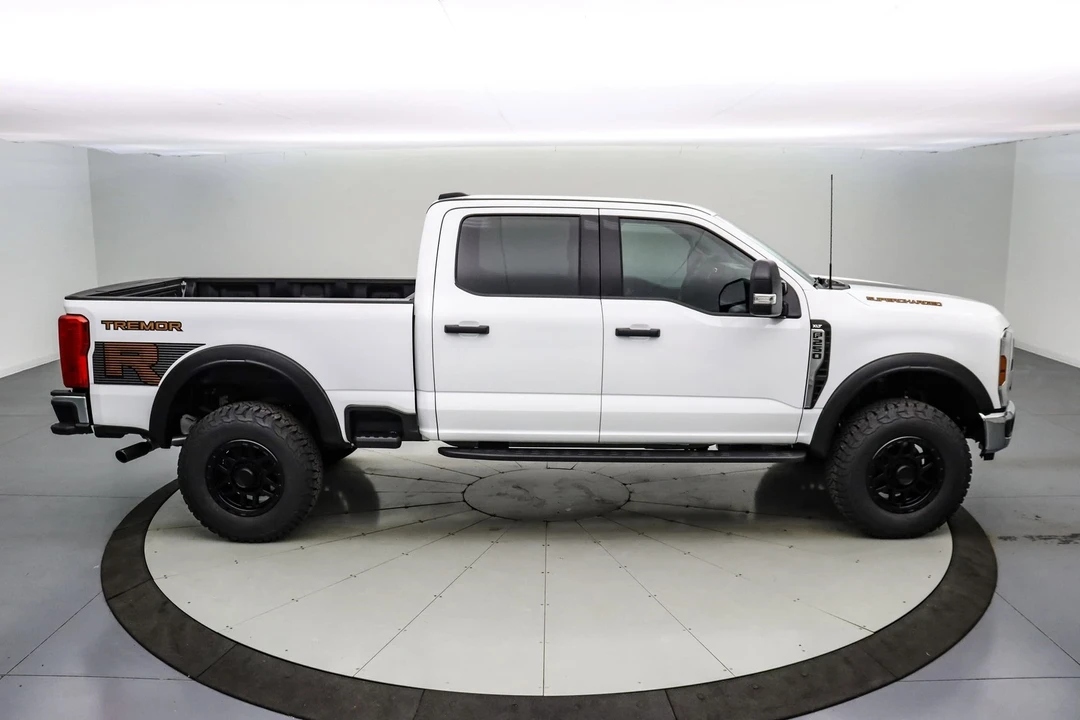 2025 Ford Super Duty 5th Gen - Image 5 of 21