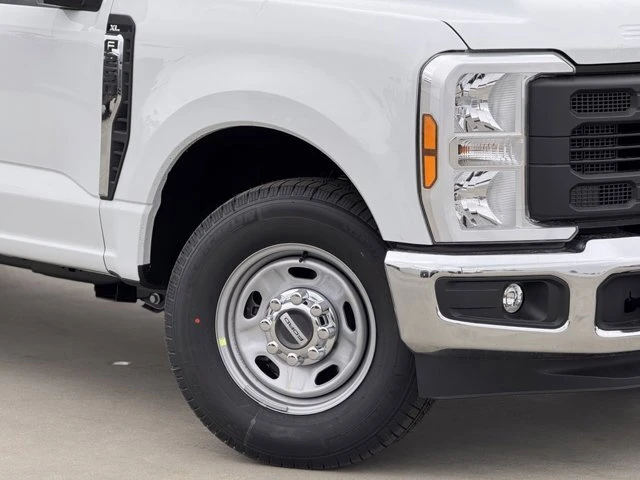 2025 Ford Super Duty 5th Gen - Image 4 of 12