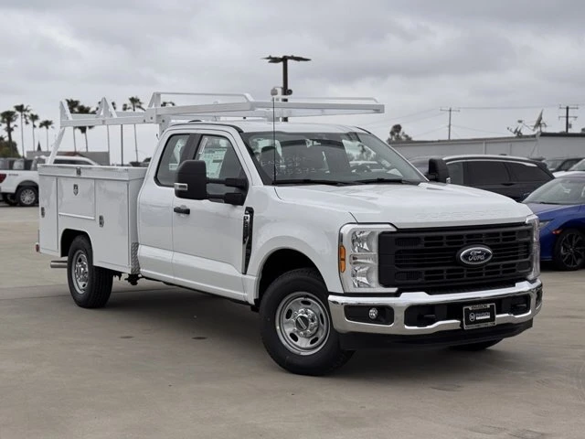 2025 Ford Super Duty 5th Gen - Image 2 of 12