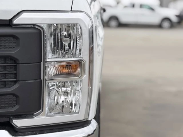 2025 Ford Super Duty 5th Gen - Image 8 of 12