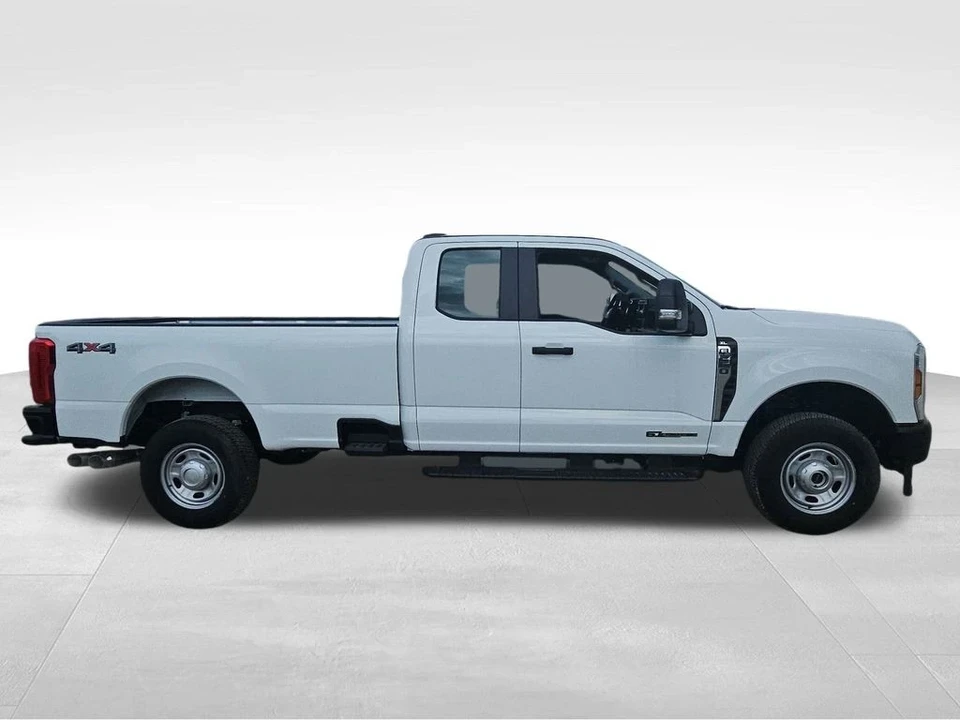 2025 Ford Super Duty 5th Gen - Image 12 of 21