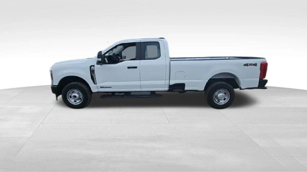 2025 Ford Super Duty 5th Gen - Image 5 of 21