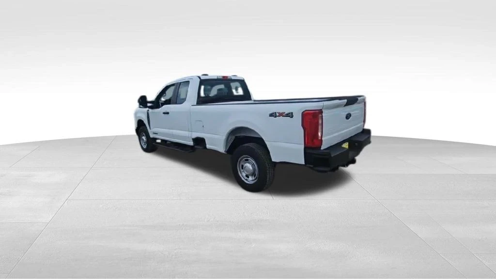 2025 Ford Super Duty 5th Gen - Image 6 of 21