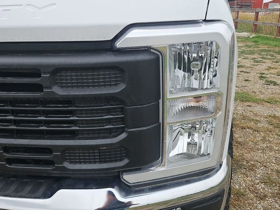 2025 Ford Super Duty 5th Gen - Image 18 of 21