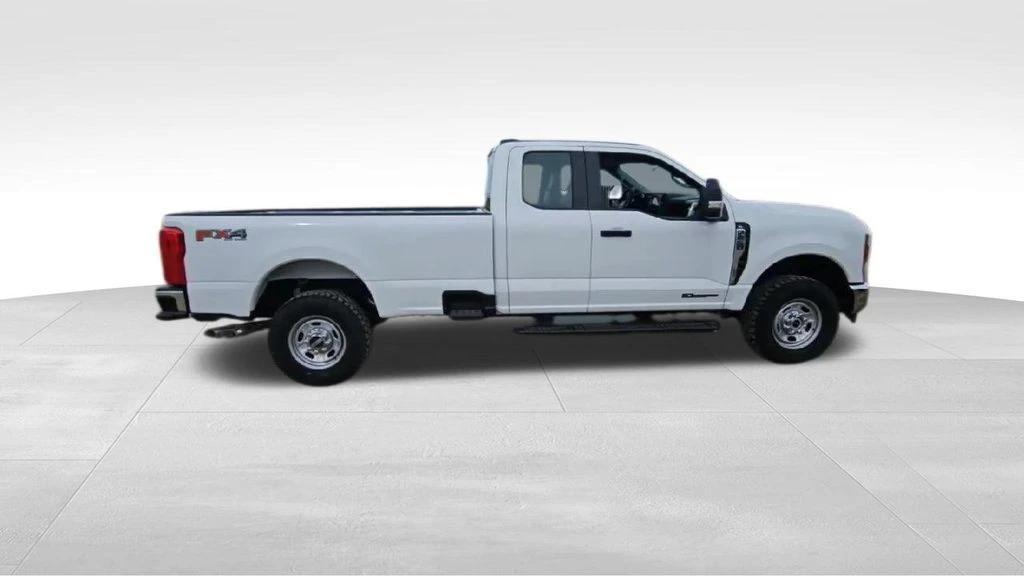 2025 Ford Super Duty 5th Gen - Image 9 of 21