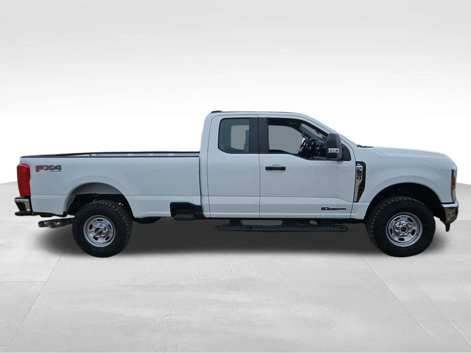2025 Ford Super Duty 5th Gen - Image 12 of 21