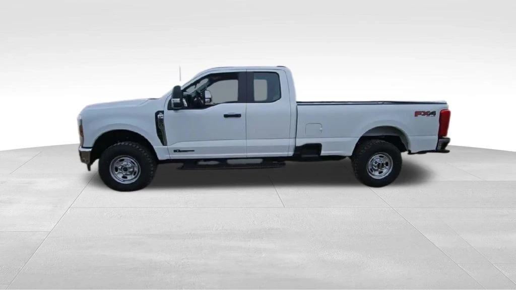 2025 Ford Super Duty 5th Gen - Image 5 of 21