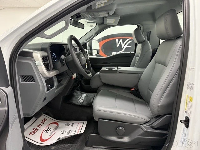 2025 Ford Super Duty 5th Gen - Image 8 of 12