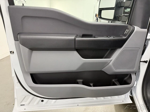 2025 Ford Super Duty 5th Gen - Image 11 of 12