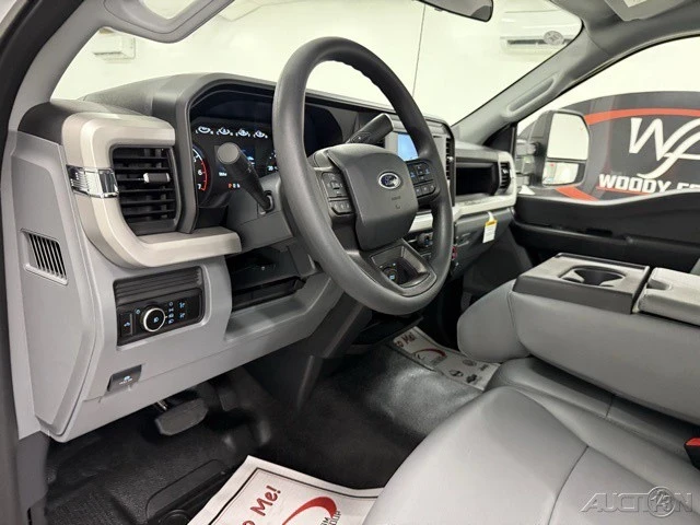 2025 Ford Super Duty 5th Gen - Image 11 of 12