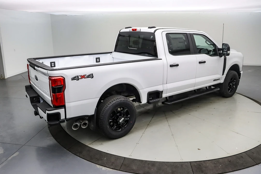 2025 Ford Super Duty 5th Gen - Image 5 of 21
