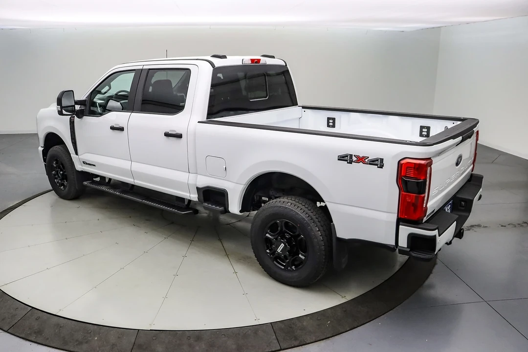 2025 Ford Super Duty 5th Gen - Image 8 of 21