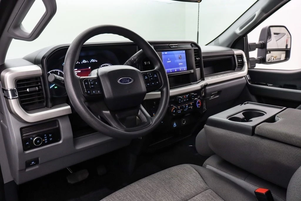 2025 Ford Super Duty 5th Gen - Image 15 of 21