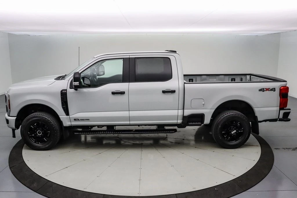 2025 Ford Super Duty 5th Gen - Image 10 of 21