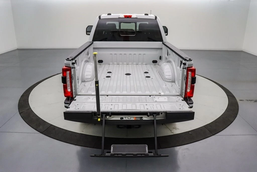 2025 Ford Super Duty 5th Gen - Image 7 of 21