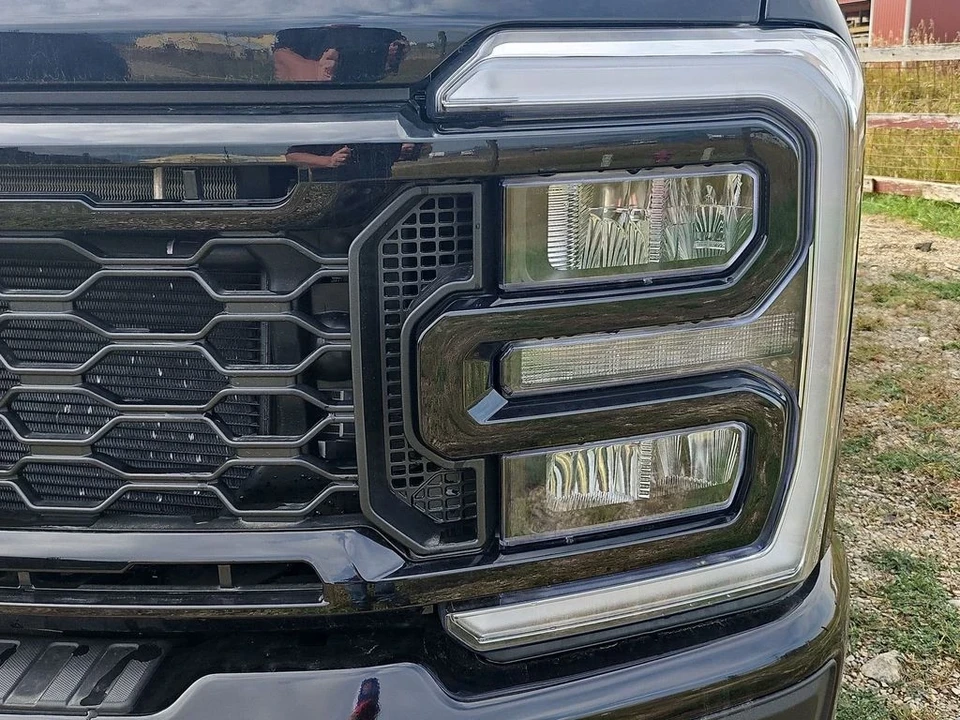 2025 Ford Super Duty 5th Gen - Image 18 of 21