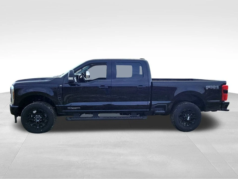 2025 Ford Super Duty 5th Gen - Image 16 of 21