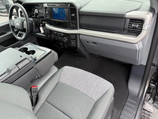 2025 Ford Super Duty 5th Gen - Image 15 of 21
