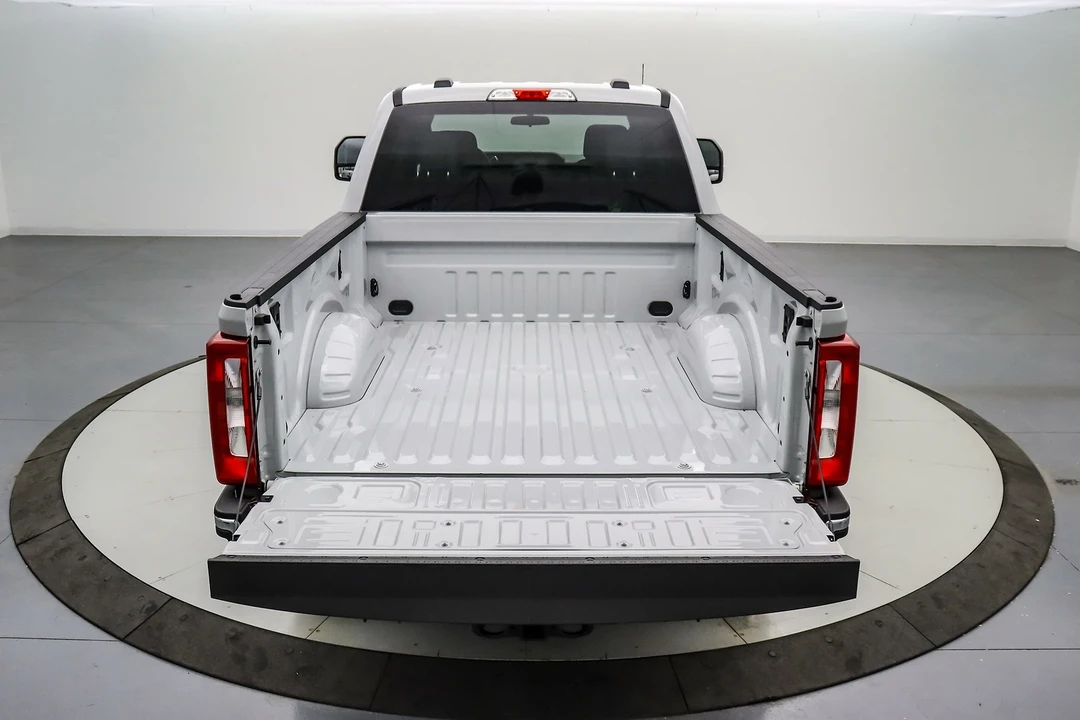 2025 Ford Super Duty 5th Gen - Image 7 of 21