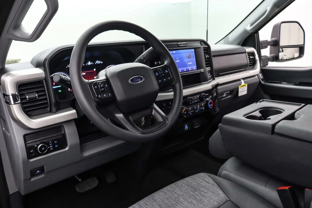2025 Ford Super Duty 5th Gen - Image 15 of 21