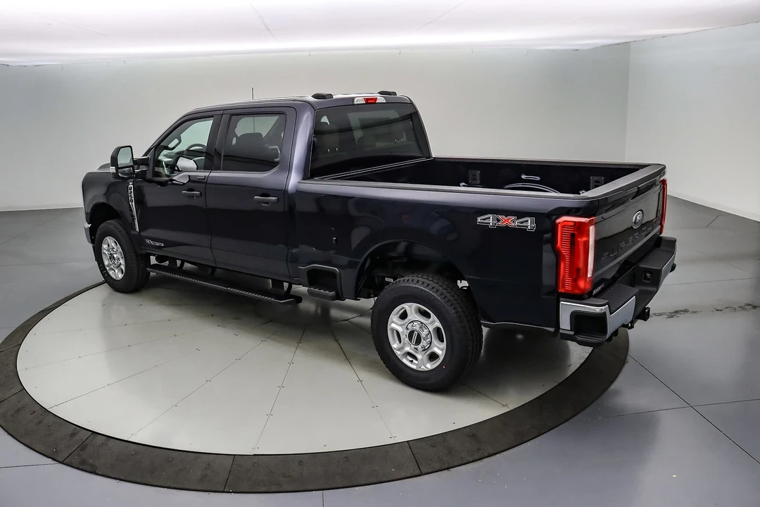 2025 Ford Super Duty 5th Gen - Image 8 of 21