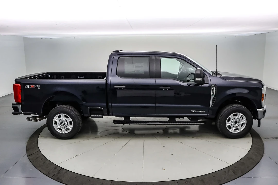 2025 Ford Super Duty 5th Gen - Image 4 of 21