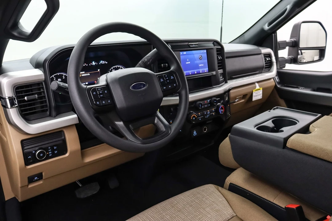 2025 Ford Super Duty 5th Gen - Image 15 of 21