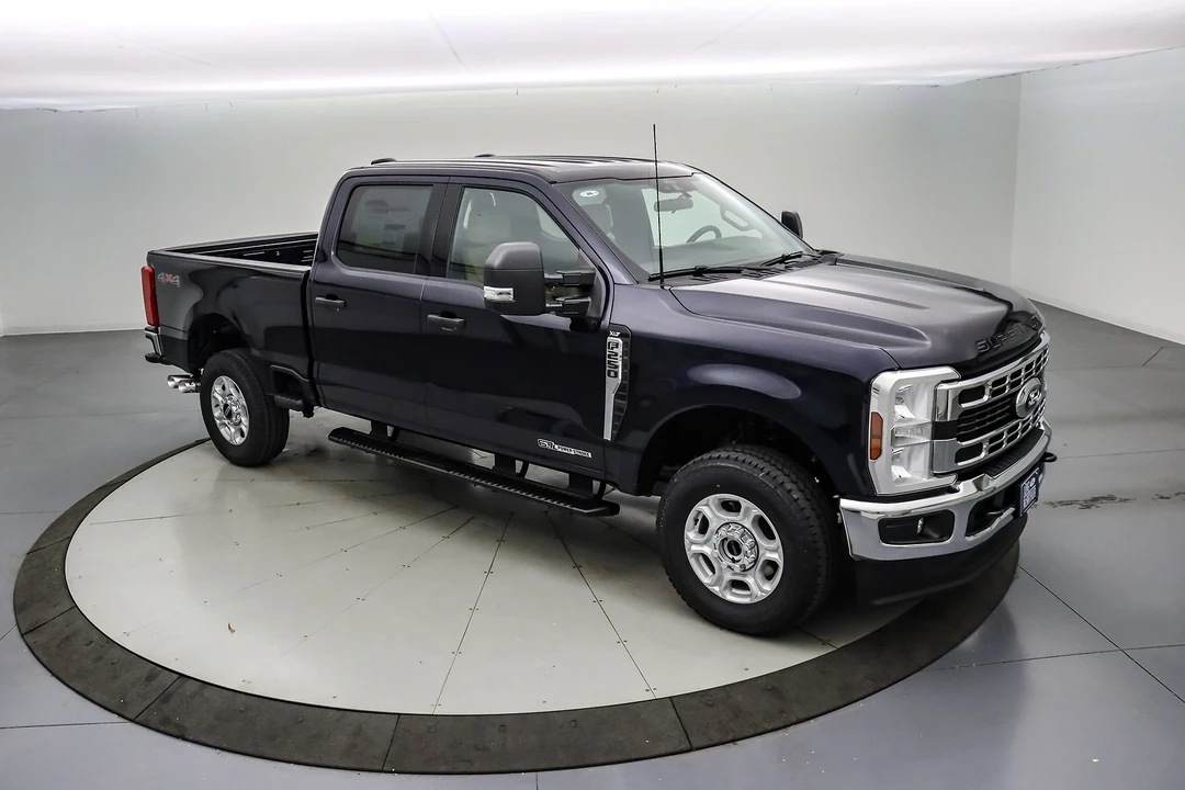 2025 Ford Super Duty 5th Gen - Image 2 of 21