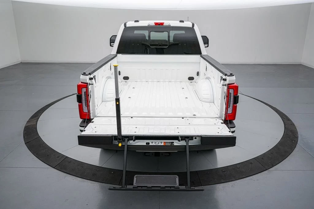 2025 Ford Super Duty 5th Gen - Image 7 of 21