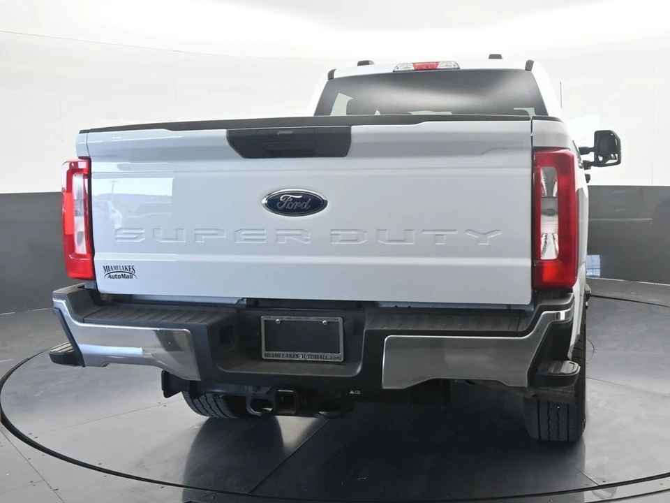2025 Ford Super Duty 5th Gen - Image 5 of 12