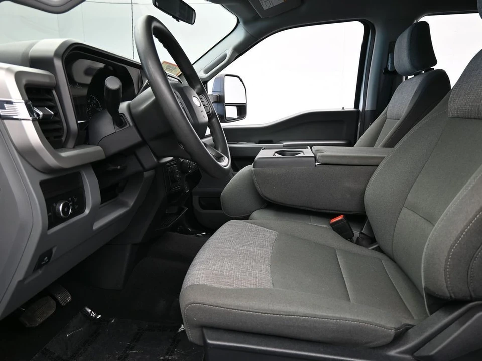 2025 Ford Super Duty 5th Gen - Image 11 of 12